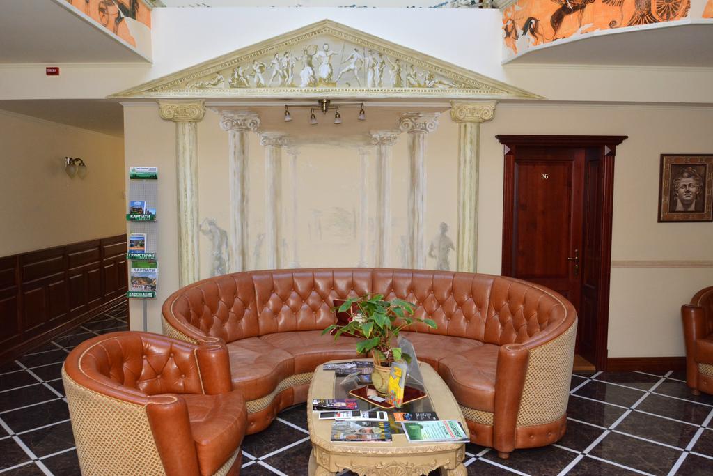Atrium Hotel Ivano Frankivsk Bagian luar foto