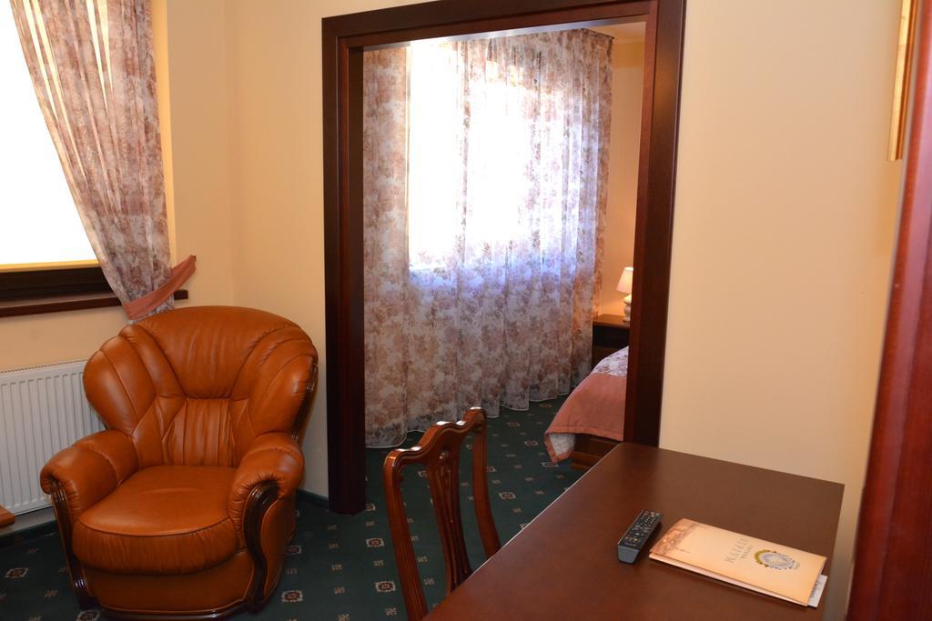 Atrium Hotel Ivano Frankivsk Ruang foto