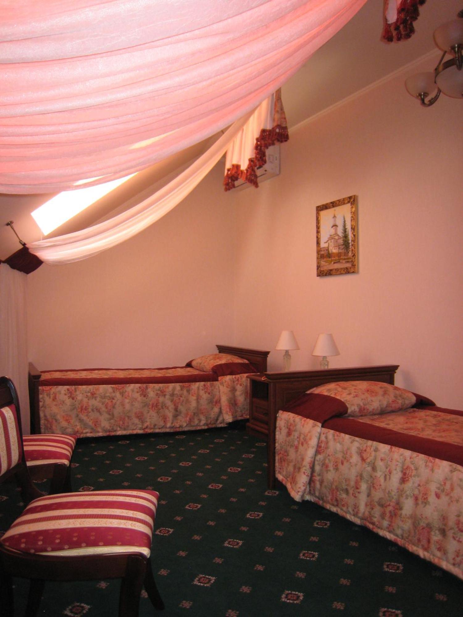 Atrium Hotel Ivano Frankivsk Bagian luar foto