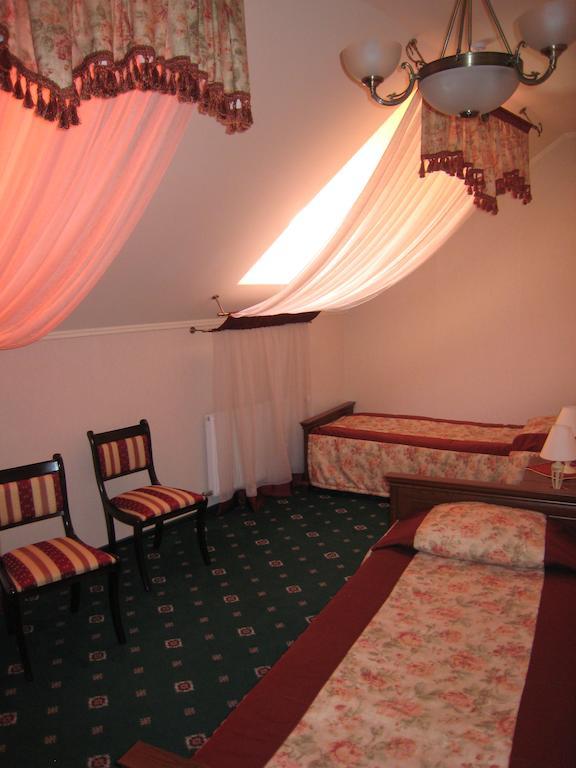Atrium Hotel Ivano Frankivsk Ruang foto